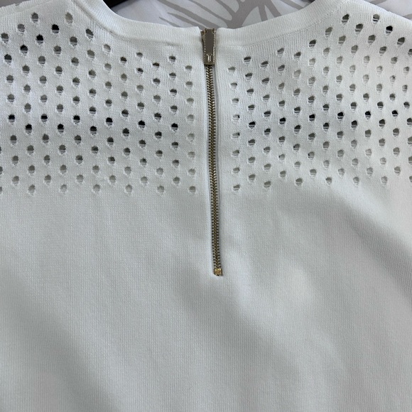 💰PRICE ⬇️ TED BAKER LONDON • Beige/White Ruffle Sleeved Sweater Blouse • sz 3 - Picture 3 of 8